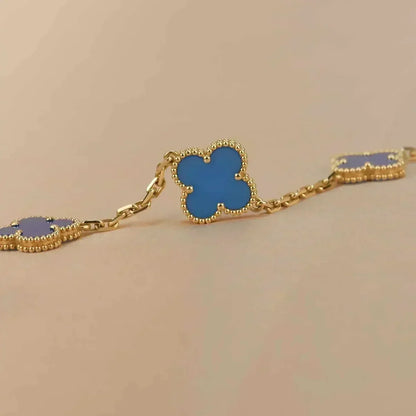 {
  "Bling Jewelrys": "ブリング・ジュエリー",
  "CLOVER 5 MOTIF BLUE AGATE BRACELET COLLECTION": "クローバー 5モチーフ ブルーアゲート ブレスレット コレクション"
}