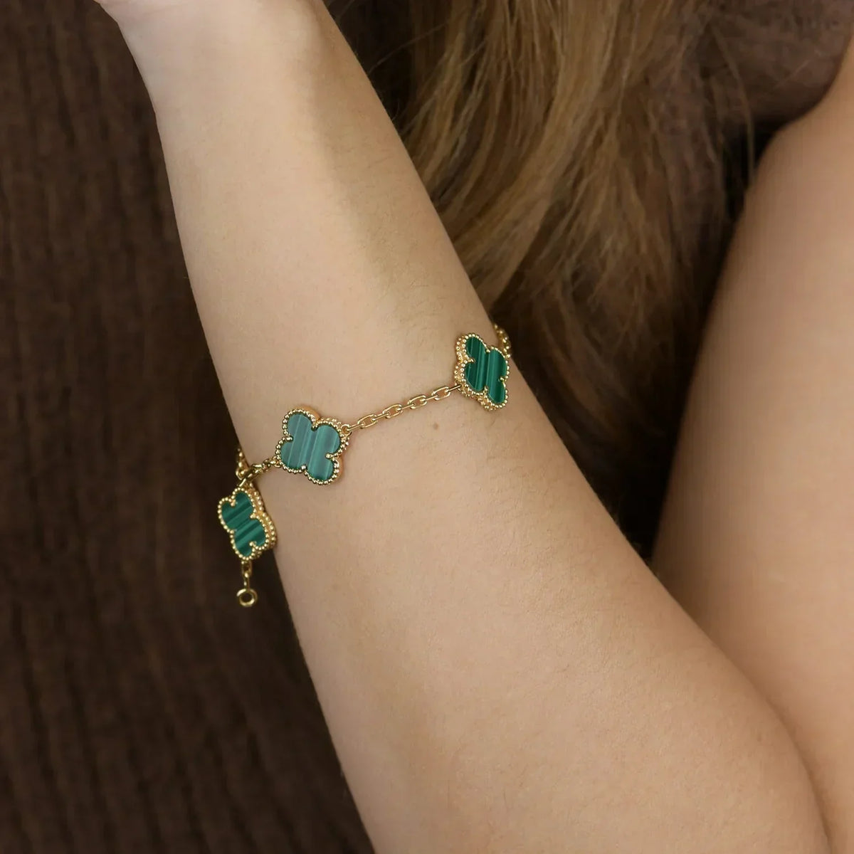 {
  "Bling Jewelrys ": "Bling Jewelrys ",
  "CLOVER  5 MOTIF MALACHITE BRACELET COLLECTION": "KLEEBLATT 5-MOTIV MALACHIT-ARMBAND KOLLEKTION"
}