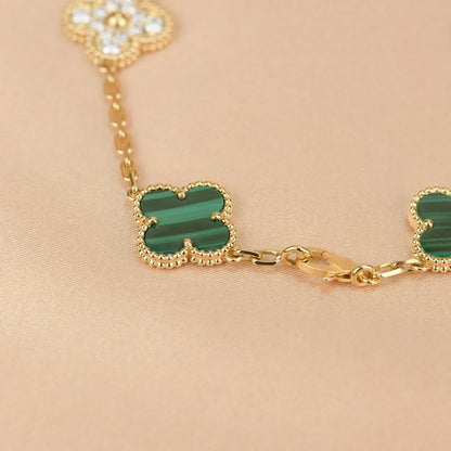 {
  "Bling Jewelrys ": "Bling Jewelrys ",
  "CLOVER  5 MOTIF MALACHITE BRACELET COLLECTION": "KLEEBLATT 5-MOTIV MALACHIT-ARMBAND KOLLEKTION"
}