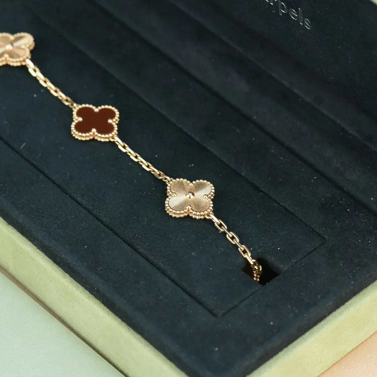 [Bling Jewelrys ] CLOVER 5 MOTIF RED CORNELIAN BRACELET COLLECTION