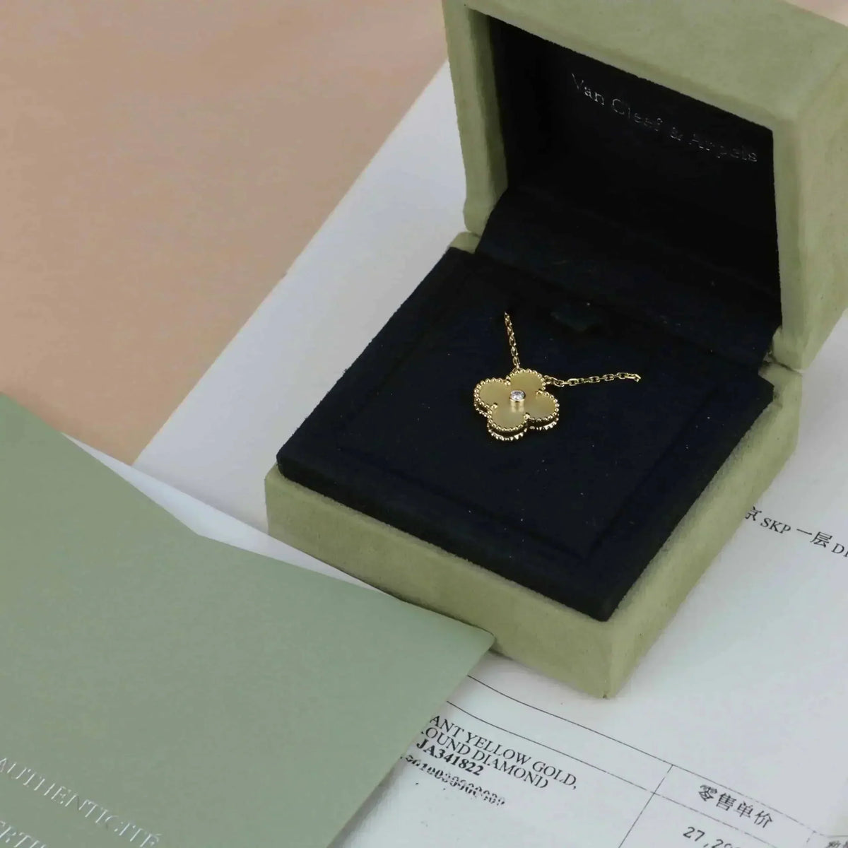 [Bling Jewelrys] KLEEBATT 15MM DIAMANT GOLD PERLMUTT HALSKETTE