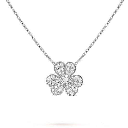 {
  "Bling Jewelrys": "Bling Jewelrys",
  "CLOVER DIAMOND NECKLACE SILVER": "KLEEBLATT DIAMANT-HALSKETTE SILBER"
}