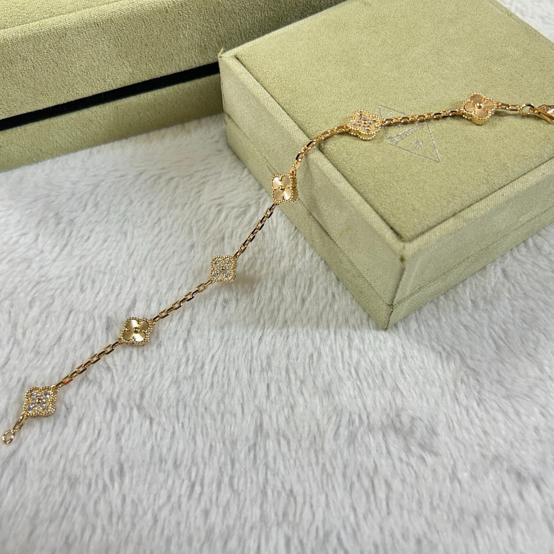 [Bling Jewelrys ]CLOVER 6 MOTIF DIAMOND LASER BRACELET