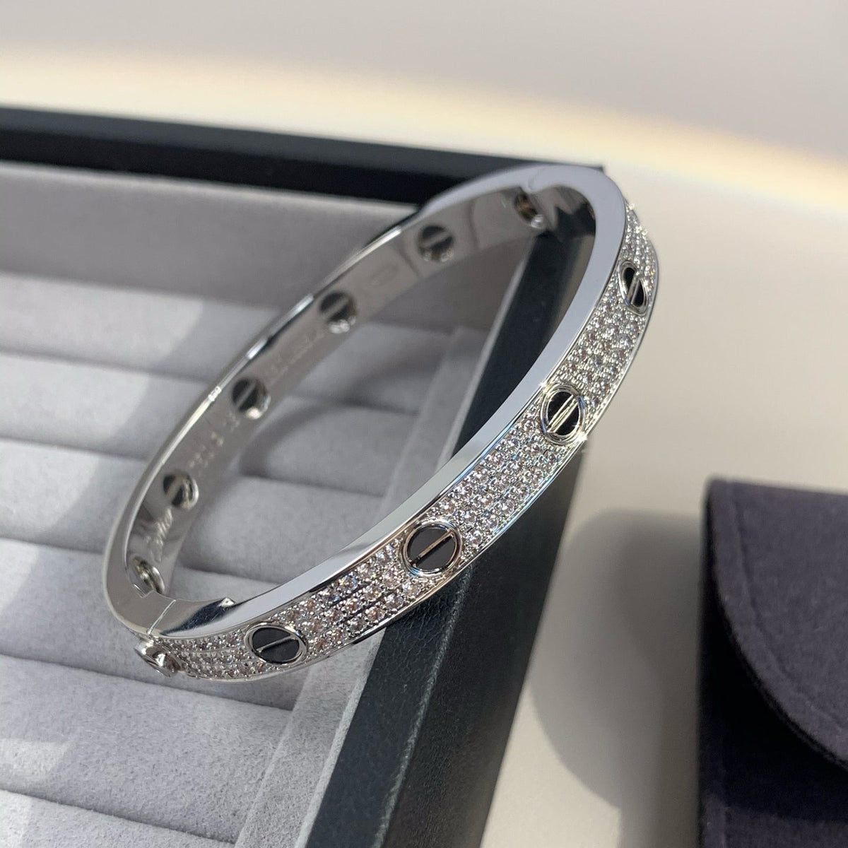 [Bling Jewelrys] LIEBESARMBAND 6,1 MM KERAMIK MIT DIAMANTBESATZ
