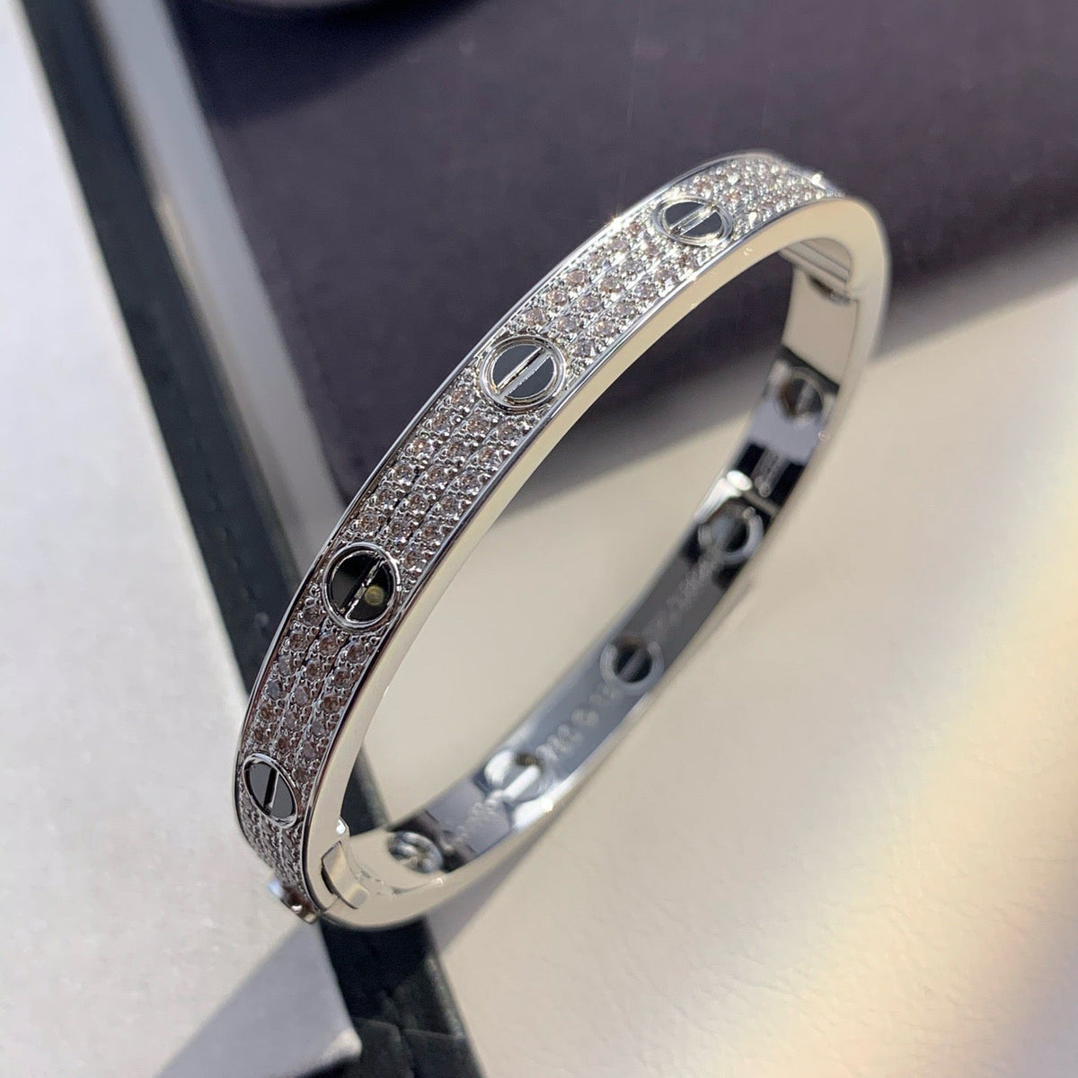 [Bling Jewelrys] LIEBESARMBAND 6,1 MM KERAMIK MIT DIAMANTBESATZ