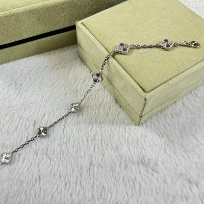[Bling Jewelrys ]CLOVER 6 MOTIF DIAMOND BRACELET