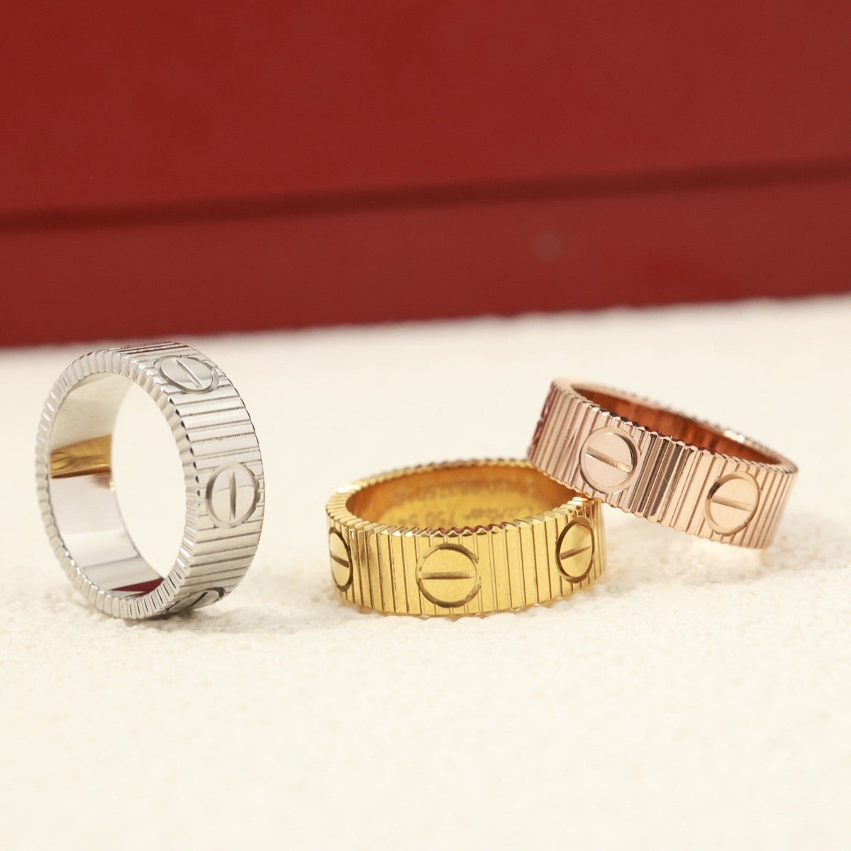 {"Bling Jewelrys ": "ブリング・ジュエリー ", "LOVE UNLIMITED RING": "ラブ・アンリミテッド・リング"}