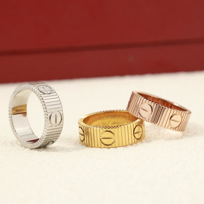{"Bling Jewelrys ": "ブリング・ジュエリー ", "LOVE UNLIMITED RING": "ラブ・アンリミテッド・リング"}
