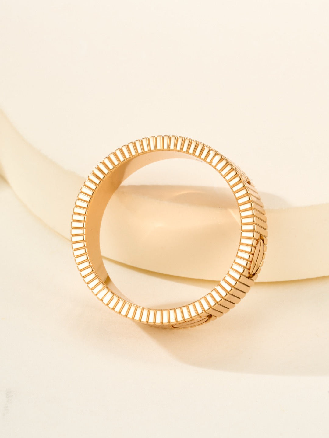 {"Bling Jewelrys ": "ブリング・ジュエリー ", "LOVE UNLIMITED RING": "ラブ・アンリミテッド・リング"}