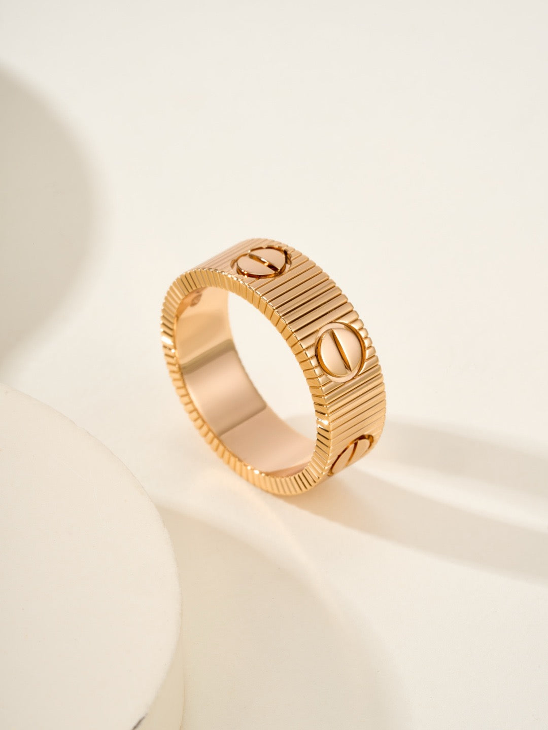{"Bling Jewelrys ": "ブリング・ジュエリー ", "LOVE UNLIMITED RING": "ラブ・アンリミテッド・リング"}
