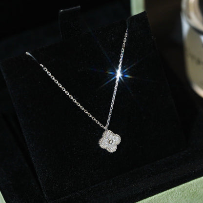 [Bling Jewelrys ]CLOVER MINI 9.5MM PENDANT DIAMOND NECKLACE