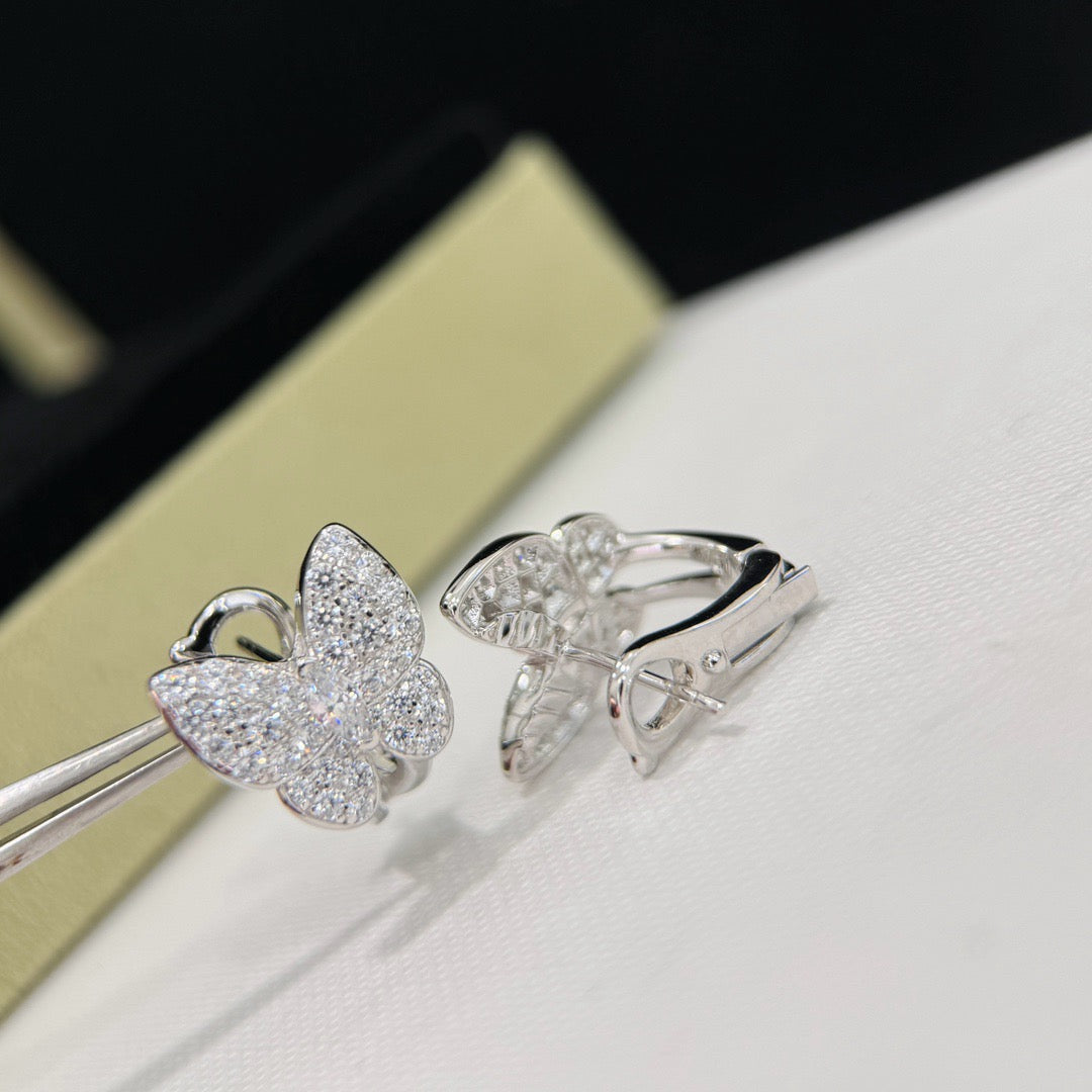{
  "Bling Jewelrys ": "ブリング・ジュエリー ",
  "BUTTERFLY ALL DIAMOND EARRINGS": "バタフライ・オールダイヤモンド・イヤリング"
}