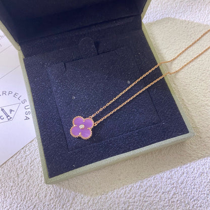 [Bling Jewelry] 15MM KLEEBATT-HALSKETTE MIT DIAMANT IN LILA/VIOLETT