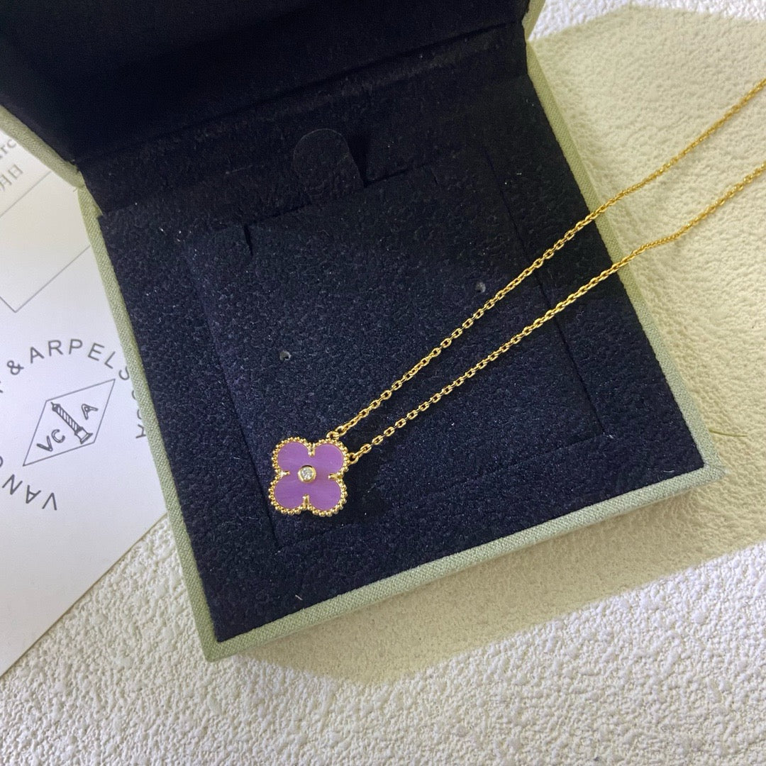 [Bling Jewelry] 15MM KLEEBATT-HALSKETTE MIT DIAMANT IN LILA/VIOLETT