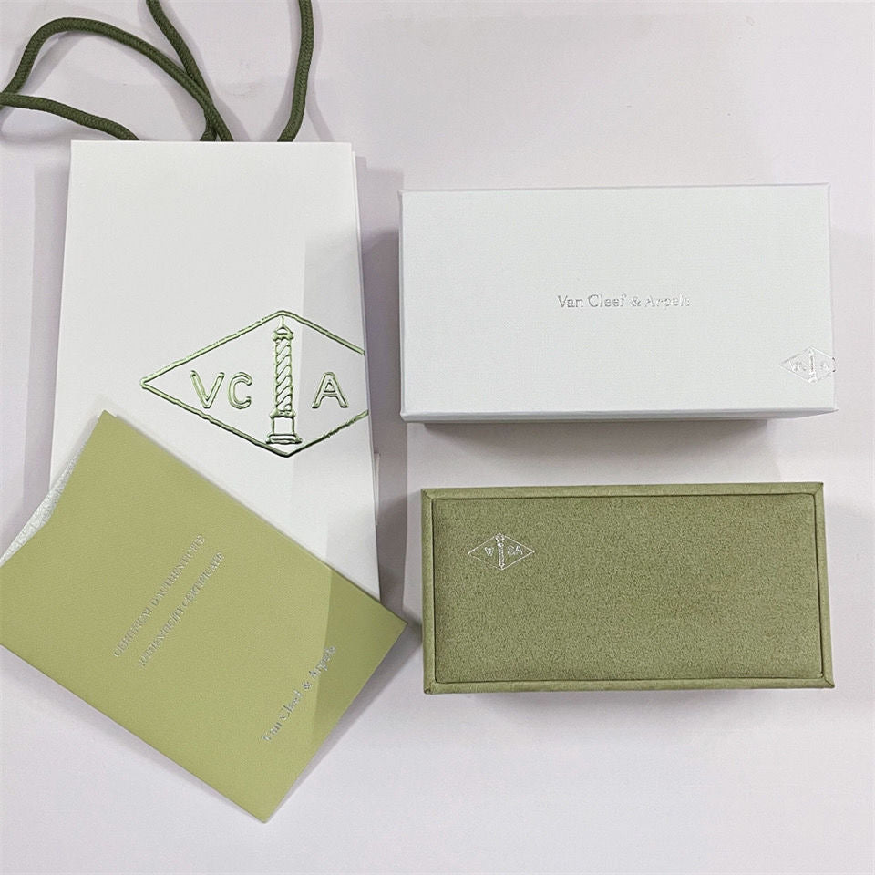 [Bling Jewelrys ]VA CLOVER BRACELET NECKLACE RING BOX GIFT BAG