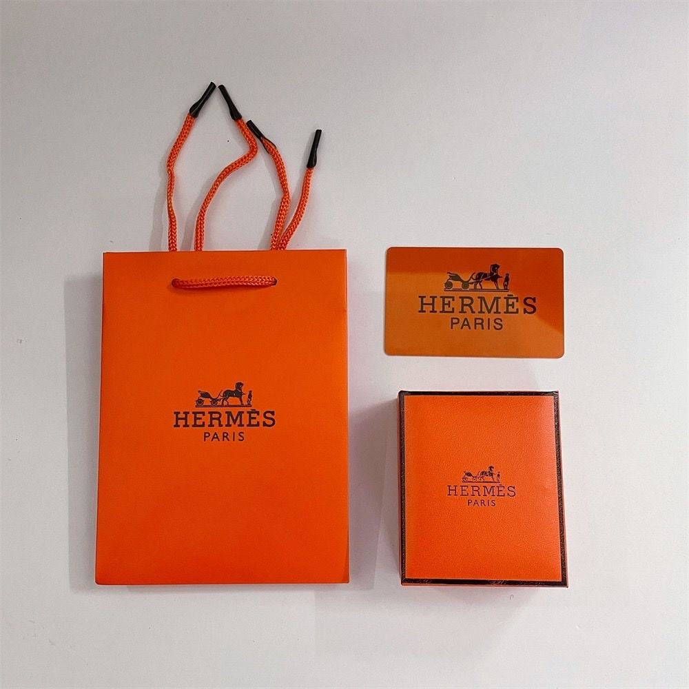 {
  "Bling Jewelrys": "Bling Jewelry",
  "HM BRACELET NECKLACE RING BOX GIFT BAG": "ブレスレット ネックレス リング用 ギフトボックス・ギフトバッグ"
}