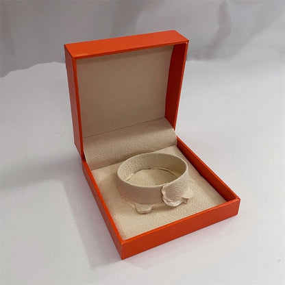 {
  "Bling Jewelrys": "Bling Jewelry",
  "HM BRACELET NECKLACE RING BOX GIFT BAG": "ブレスレット ネックレス リング用 ギフトボックス・ギフトバッグ"
}