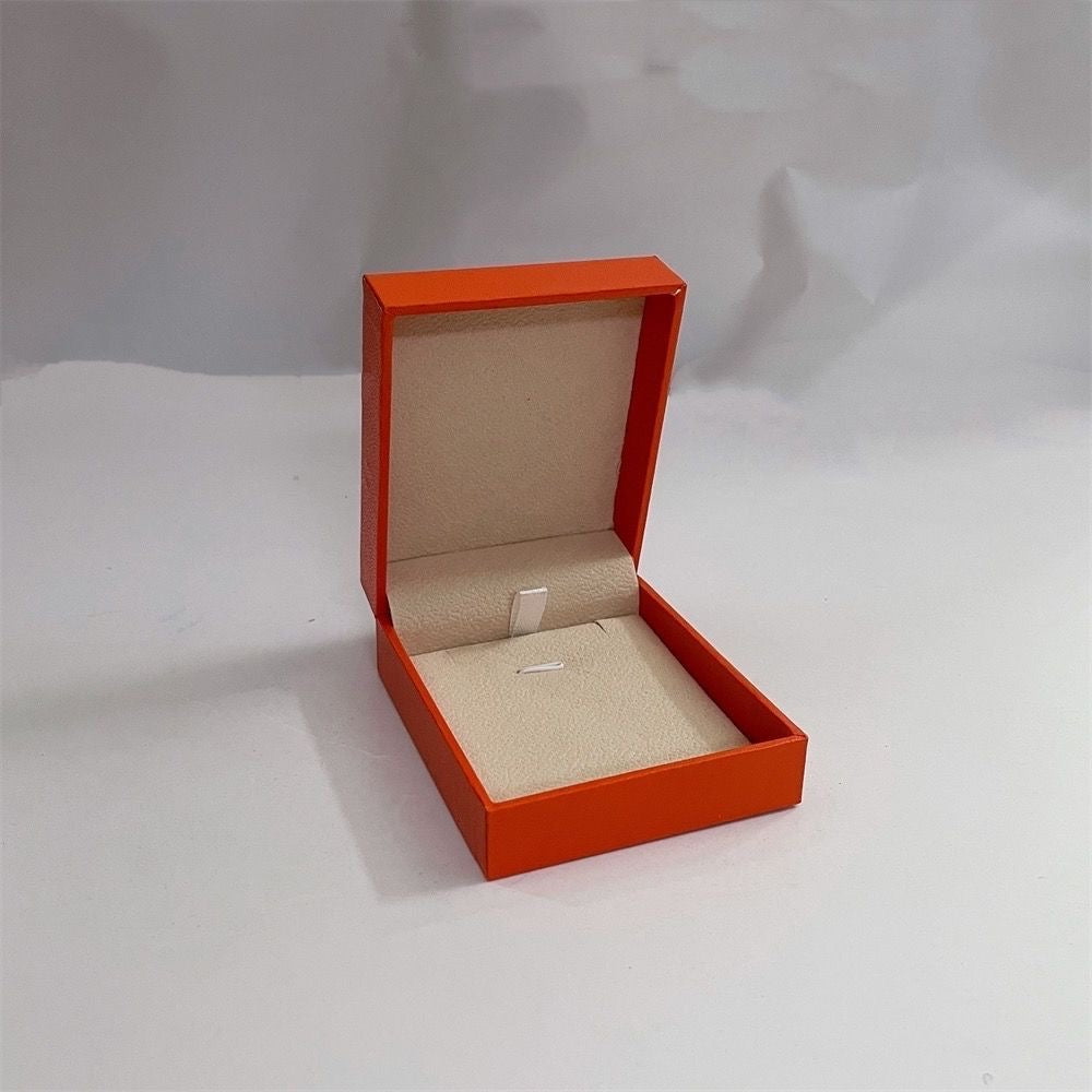 {
  "Bling Jewelrys": "Bling Jewelry",
  "HM BRACELET NECKLACE RING BOX GIFT BAG": "ブレスレット ネックレス リング用 ギフトボックス・ギフトバッグ"
}