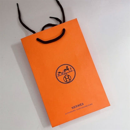 {
  "Bling Jewelrys": "Bling Jewelry",
  "HM BRACELET NECKLACE RING BOX GIFT BAG": "ブレスレット ネックレス リング用 ギフトボックス・ギフトバッグ"
}