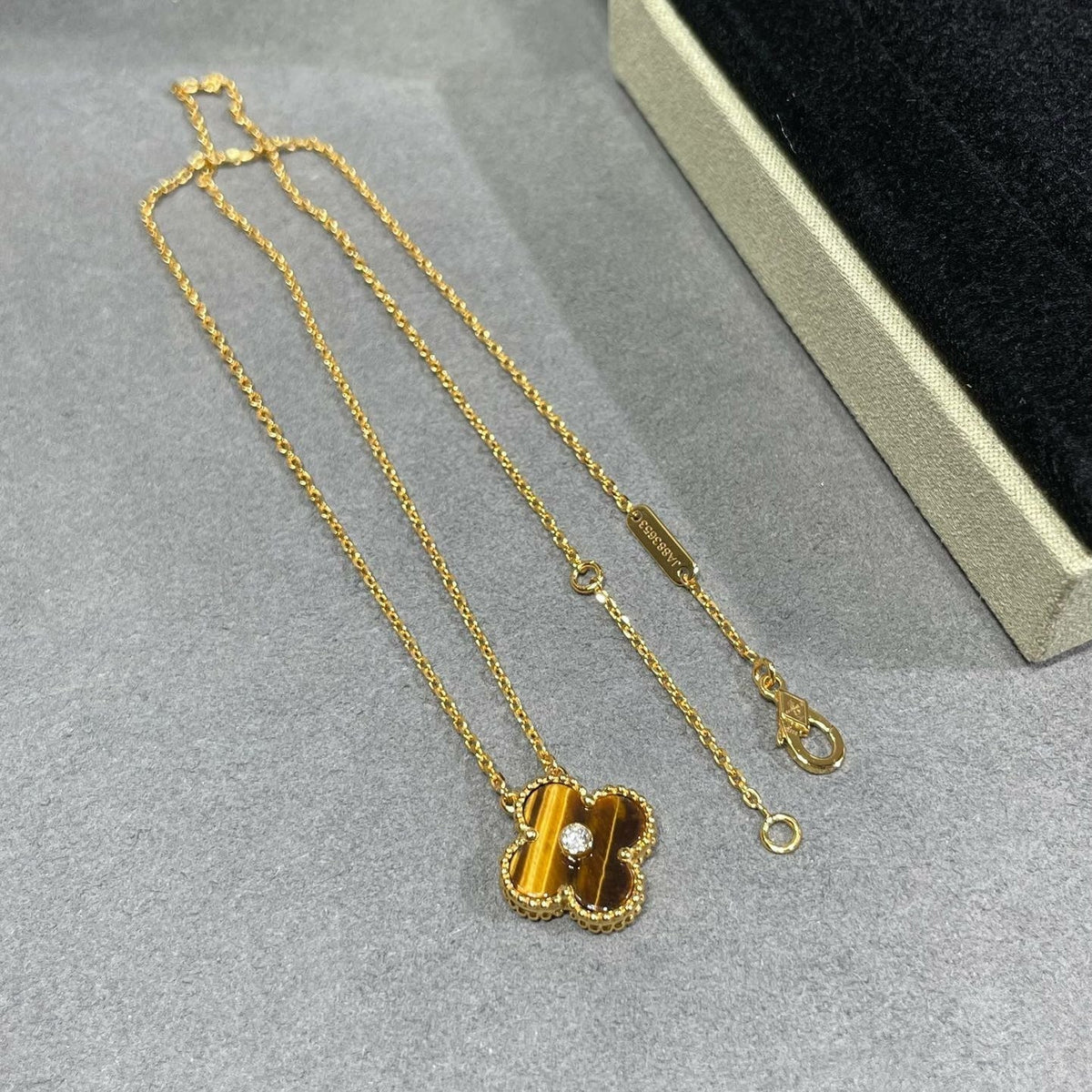 [Bling Jewelrys] KLEEBLATT 15MM DIAMANT UND GELBES TIGERAUGE ACHAT Halskette