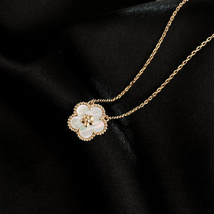 {
"Bling Jewelrys": "Bling Jewelry",
"LUCKY WHITE MOP PLUM BLOSSOM NECKLACE": "GLÜCKSBRINGER PFLAUMENBLÜTEN-HALSKETTE AUS WEISSEM PERLMUTT"
}