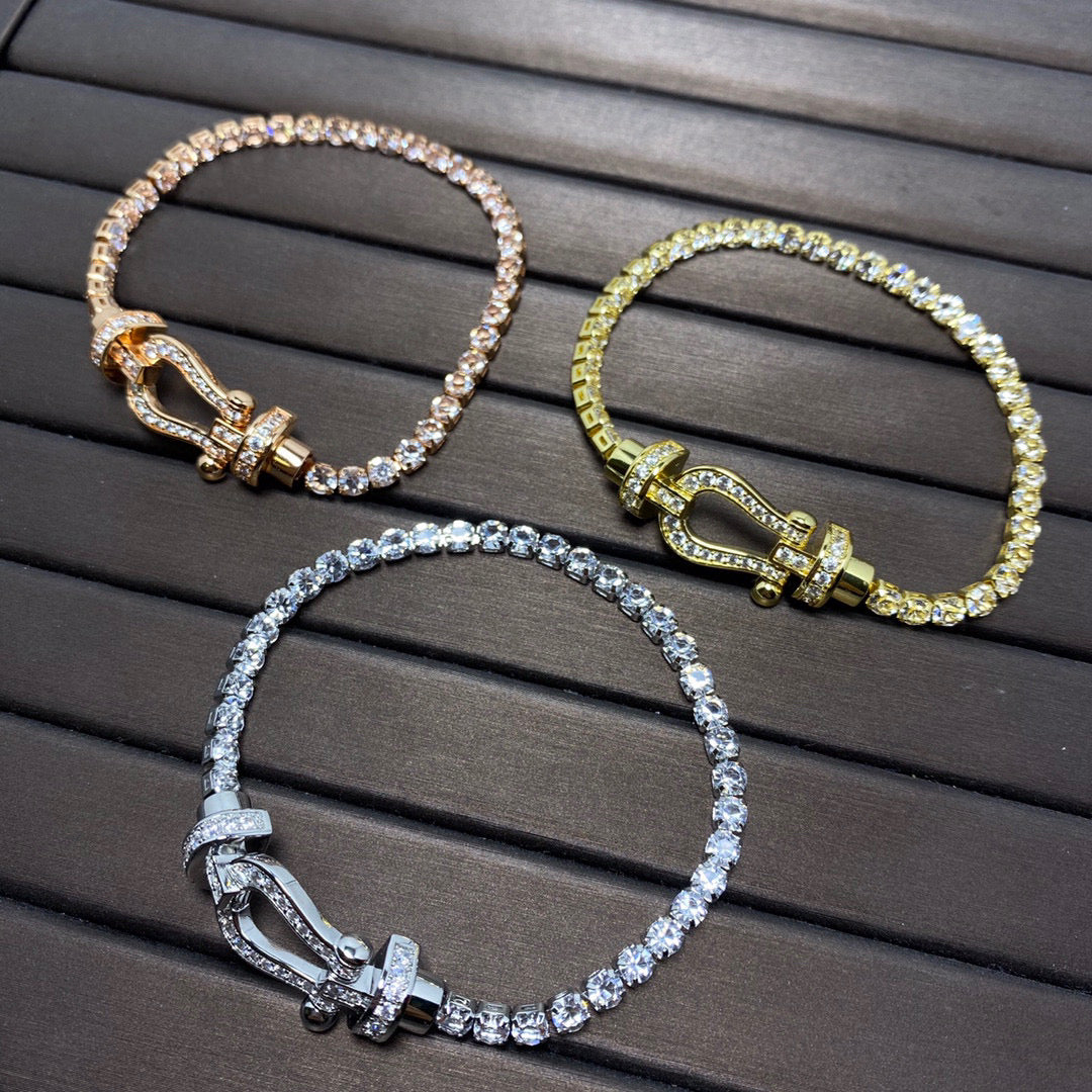[Bling Jewelrys] GROSSES HORSESHOE-TENNISARMBAND MIT VOLLBESATZ