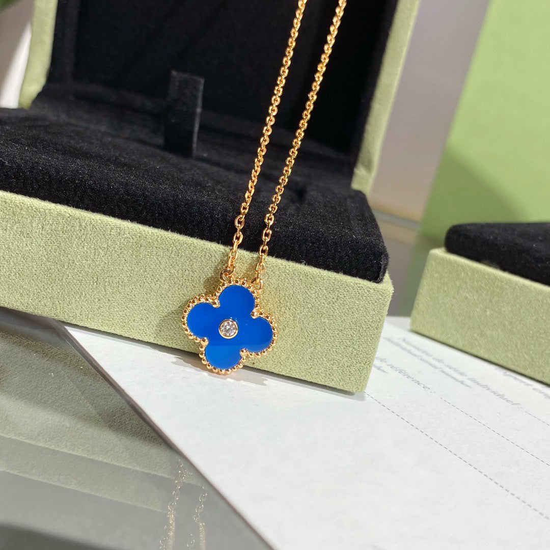 [Bling Jewelrys ]CLOVER 15MM DIAMOND AND BLUE AGATE NECKLACE