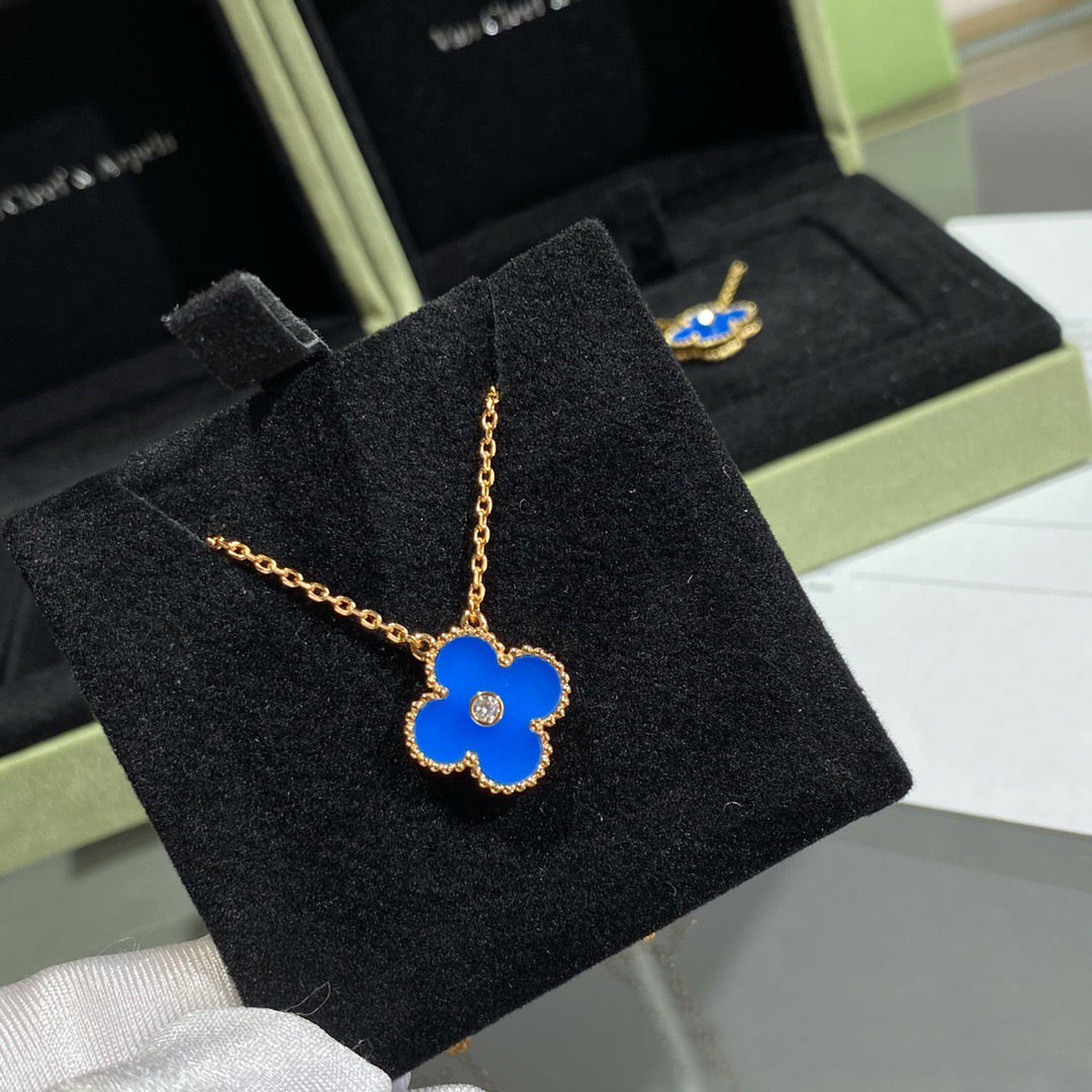 [Bling Jewelrys ]CLOVER 15MM DIAMOND AND BLUE AGATE NECKLACE