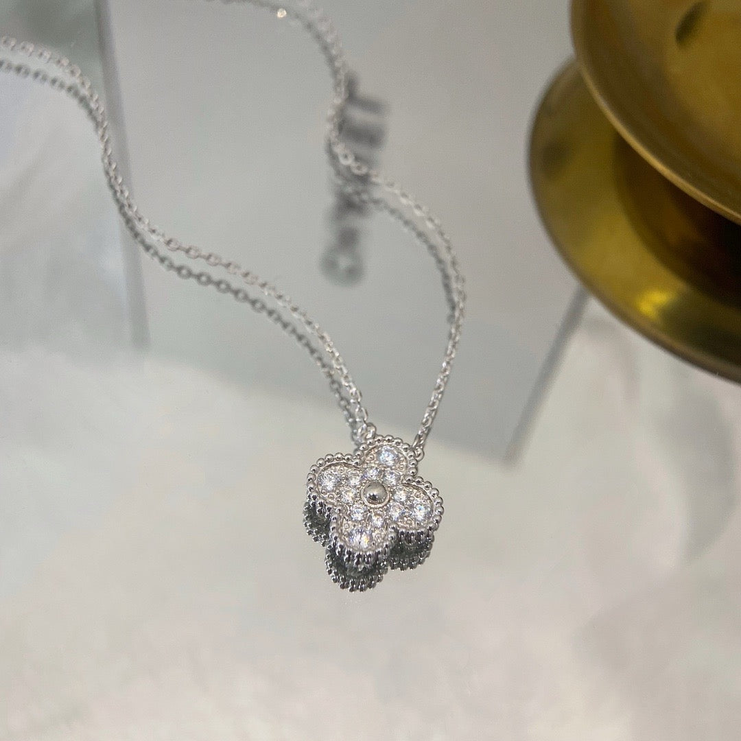 [Bling Jewelrys] CLOVER 15MM DIAMANT-EINZELBLUMEN-HALSKETTE