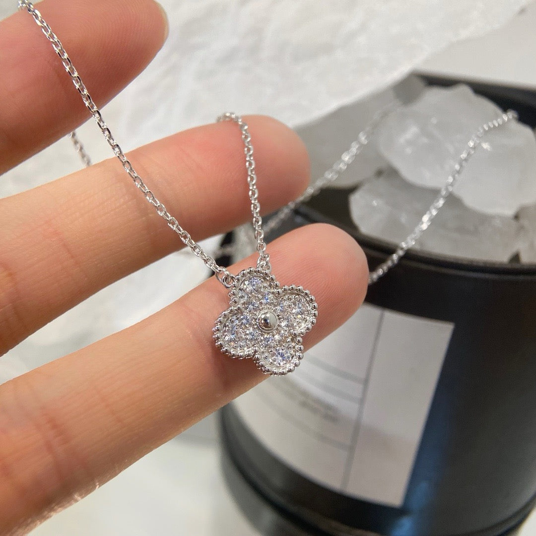 [Bling Jewelrys] CLOVER 15MM DIAMANT-EINZELBLUMEN-HALSKETTE