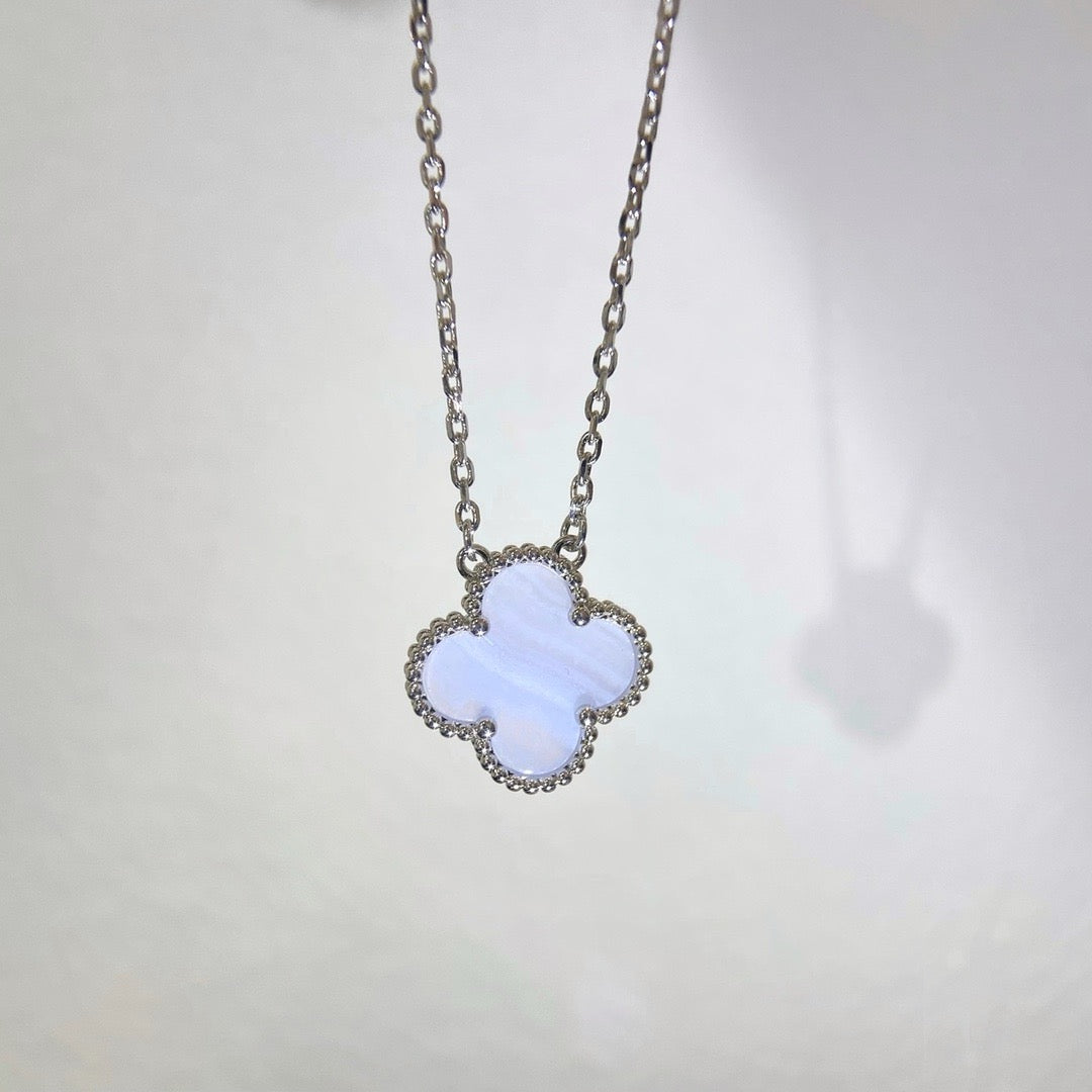 [Bling Jewelrys] KLEEBATT 15MM BLAUER CHALCEDON HALSKETTE SILBER