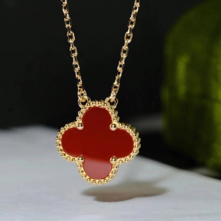 [Bling Jewelrys ]CLOVER 15MM CARNELIAN SINGLE FLOWER NECKLACE