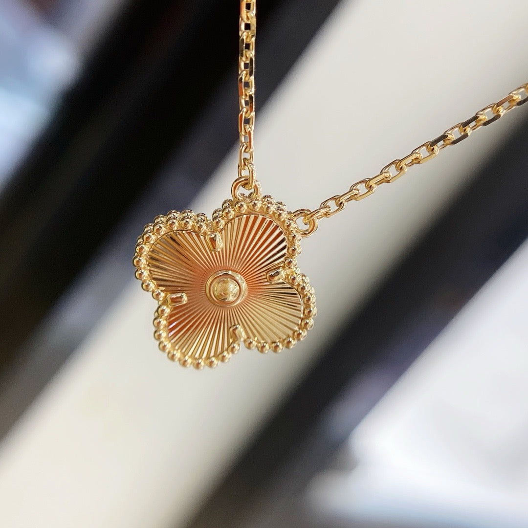 [Bling Jewelrys ]CLOVER 15MM LASER NECKLACE
