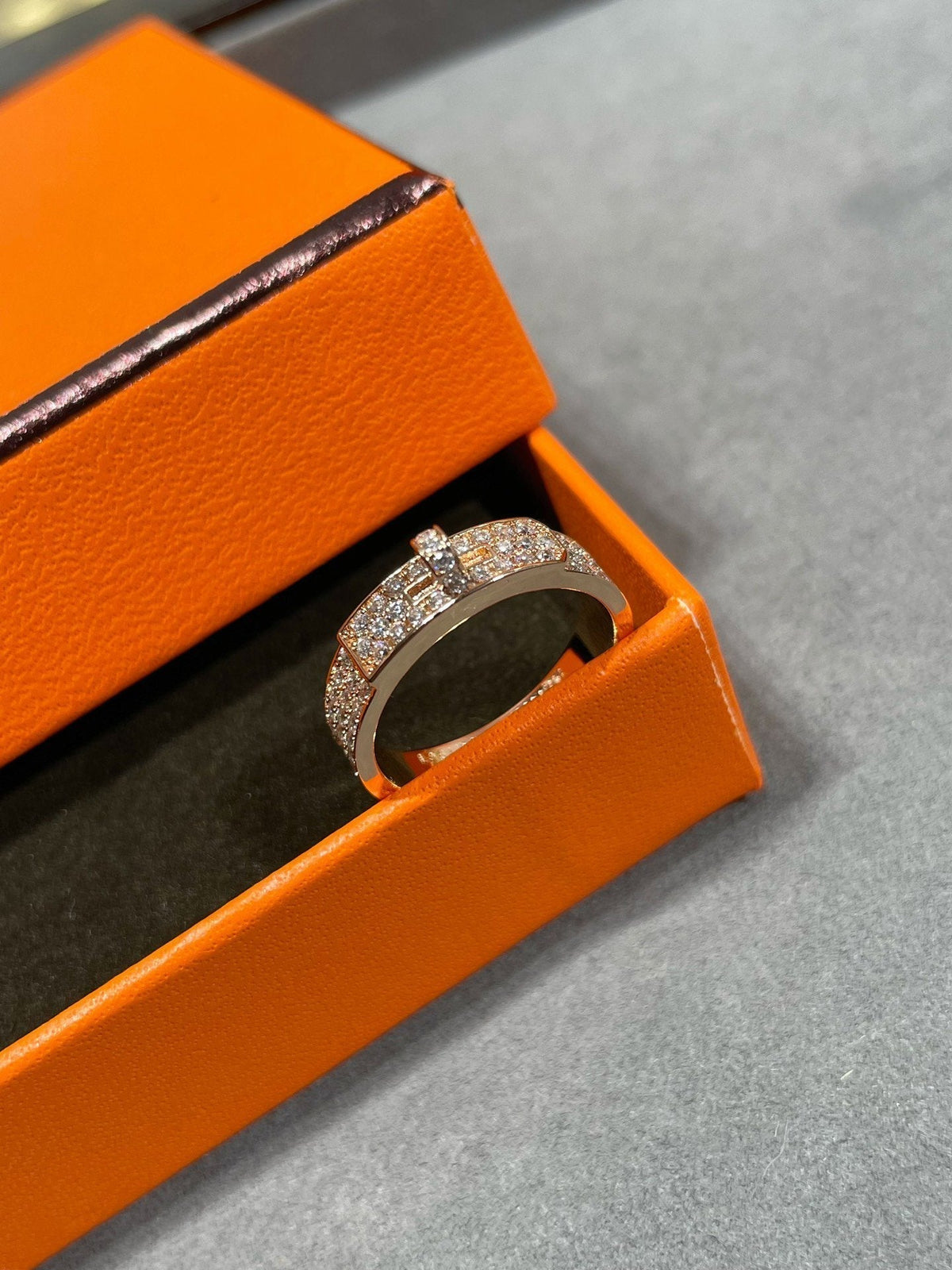 {
  "Bling Jewelrys": "ブリングジュエリー",
  "KELLY PINK GOLD DIAMOND RING": "ケリー ピンクゴールド ダイヤモンドリング"
}