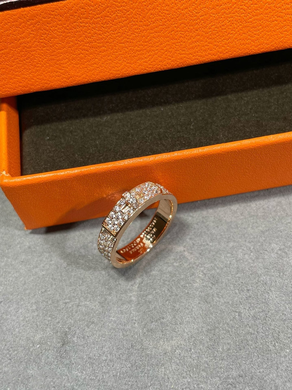 {
  "Bling Jewelrys": "ブリングジュエリー",
  "KELLY PINK GOLD DIAMOND RING": "ケリー ピンクゴールド ダイヤモンドリング"
}