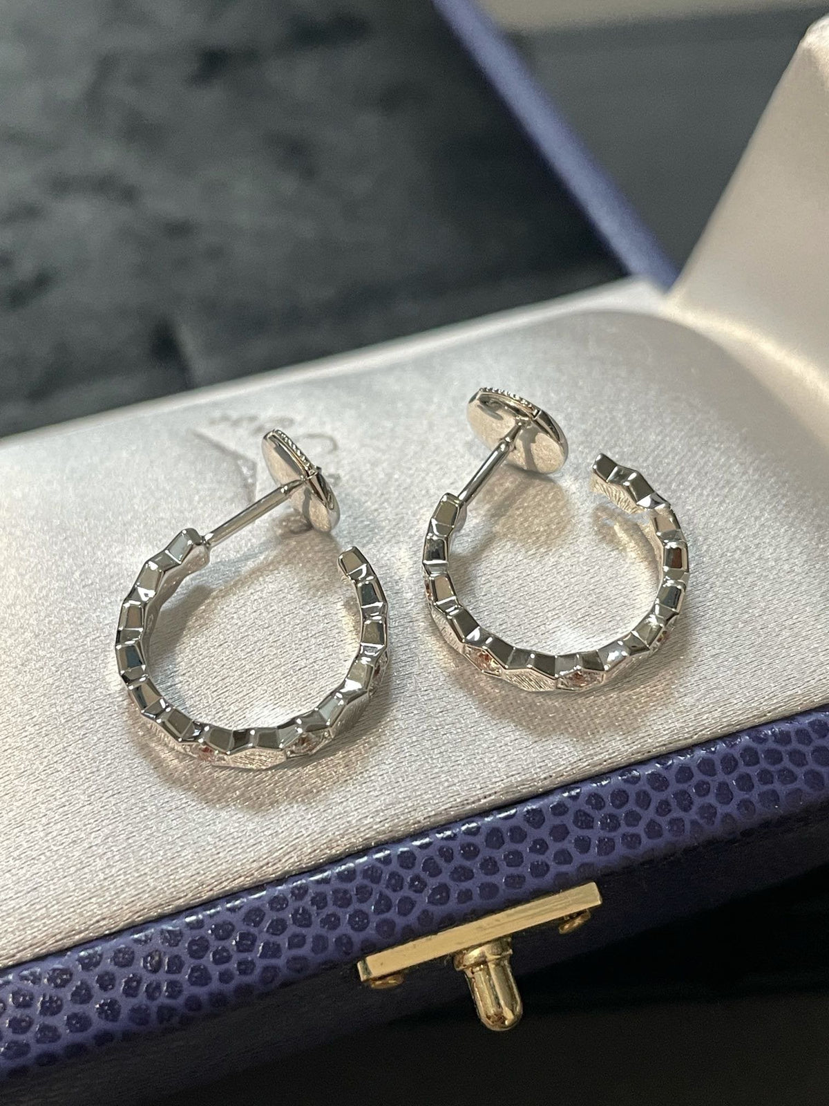 [Bling Jewelrys ]Hollow Design Four-Leaf Clover Flower Shape Earrings