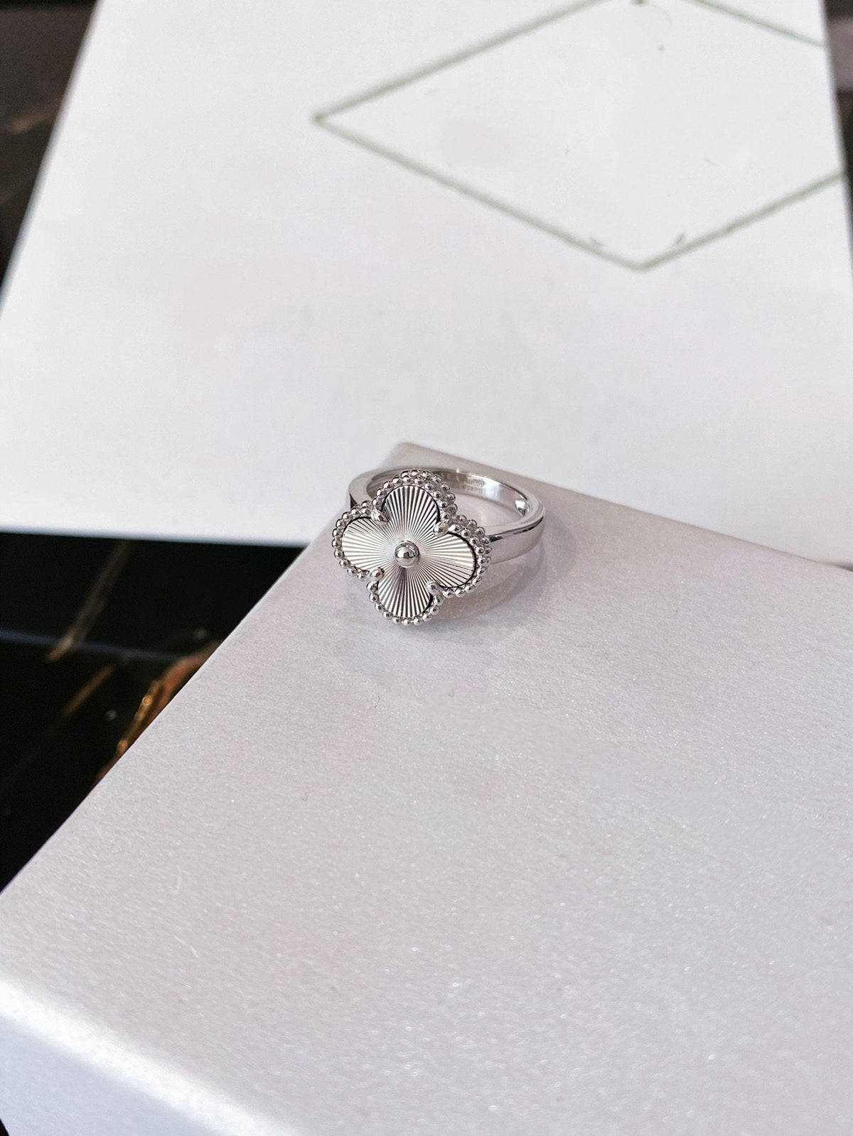 [Bling Jewelrys ]クローバーシルバーリング