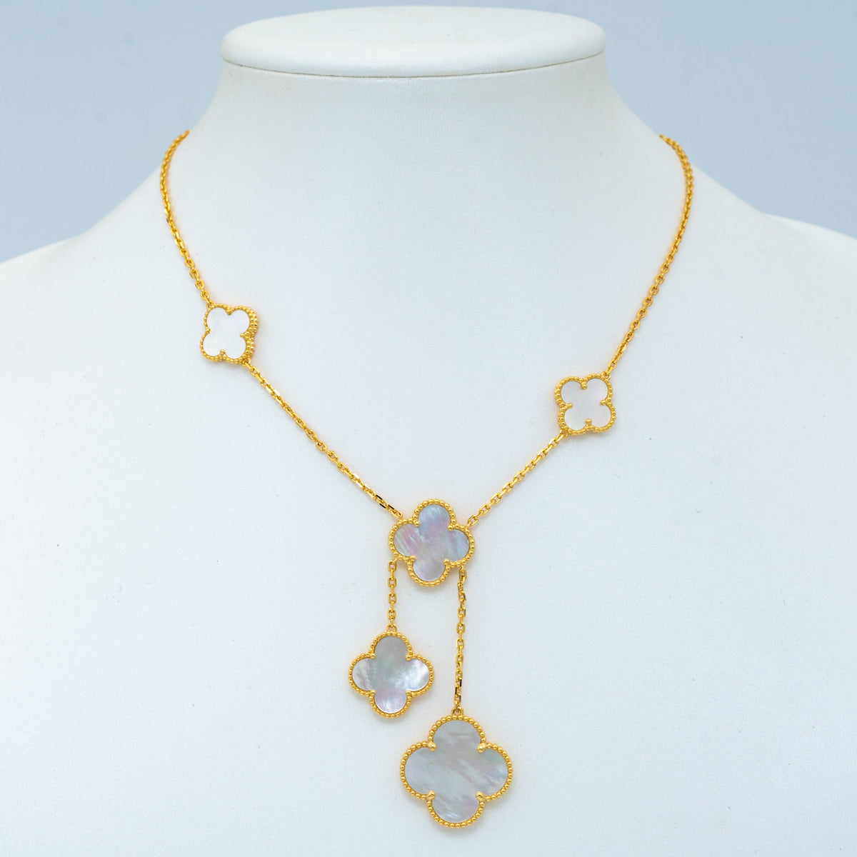 {
  "Bling Jewelrys": "[Bling Jewelry] クローバー マザーオブパール ネックレス 6モチーフ"
}