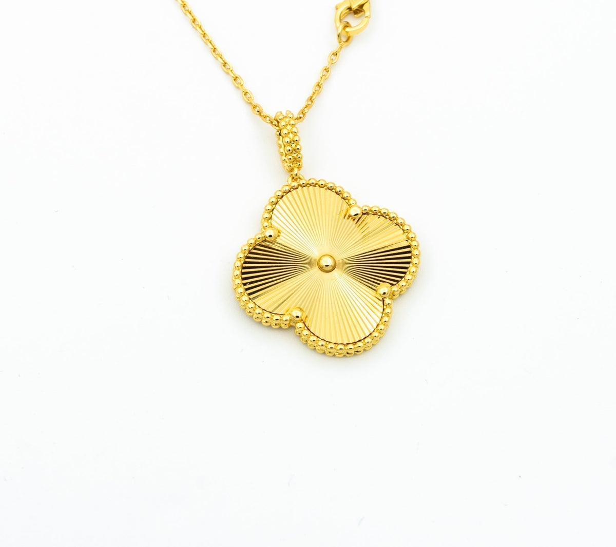{
  "Bling Jewelrys": "Bling Jewelry",
  "CLOVER 25MM PEDANT NECKLACE GOLD": "KLEEBLATT 25MM ANHÄNGERKETTE GOLD"
}