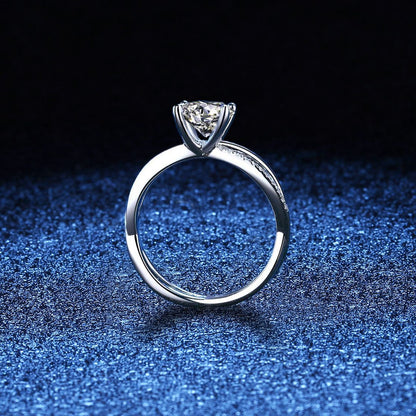 {
  "Bling Jewelrys": "ブリング・ジュエリー",
  "ELEGANT 4-PRONG CROSSOVER MOISSANITE ENGAGEMENT RING": "エレガント 4本爪 クロスオーバー モアサナイト 婚約指輪"
}