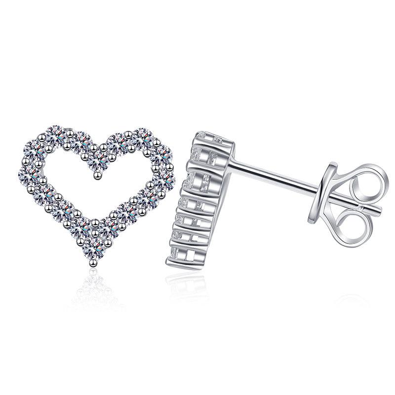 [Bling Jewelry] ハート型モアサナイト スタッドピアス