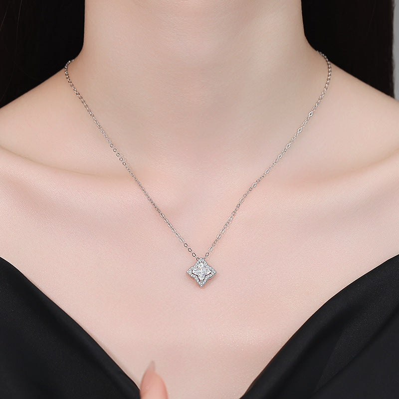 [Bling Jewelrys]STAR-CLOVER MOISSANITE NECKLACE