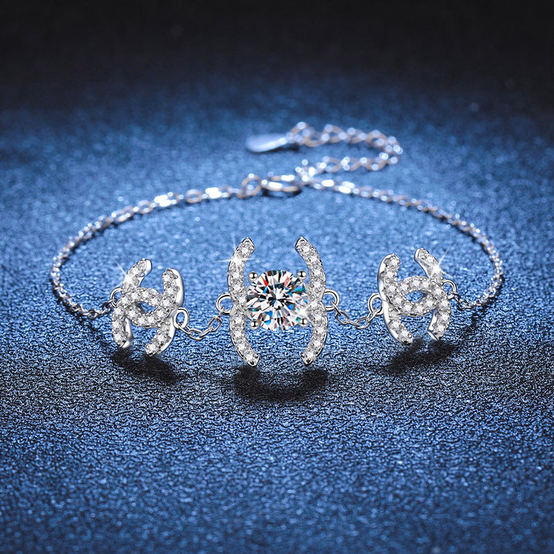 [Bling Jewelrys]CLASSIC INTERLOCKING MOISSANITE BRACELET
