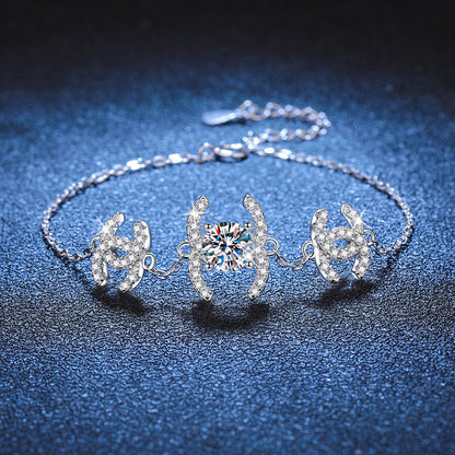 [Bling Jewelrys]CLASSIC INTERLOCKING MOISSANITE BRACELET