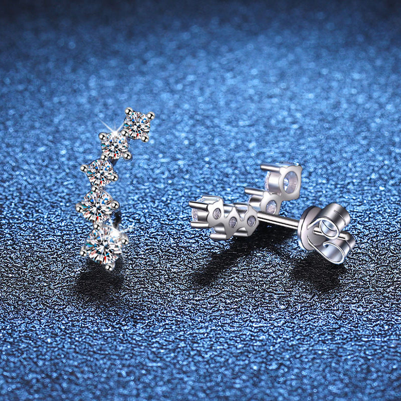 [Bling Jewelrys] スパークリング スマイル アーク モアッサナイト スタッドピアス