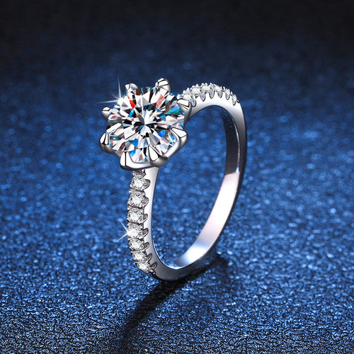 {
  "Bling Jewelrys": "ブリングジュエリー",
  "BOLD TIGER CLAW MOISSANITE ENGAGEMENT RING": "ボールド タイガークロー モアサナイト エンゲージメントリング"
}