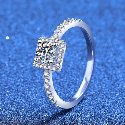 [Bling Jewelrys]DAINTY SUGAR-CUBE MOISSANITE RING