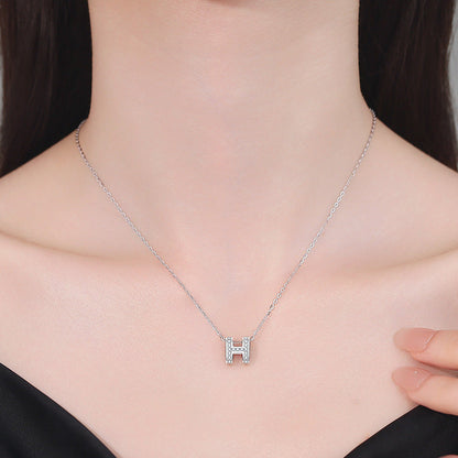 {
  "Bling Jewelrys": "ブリングジュエリー",
  "FULL-PAVE \"H\" MOISSANITE PENDANT NECKLACE": "フルパヴェ \"H\" モアサナイト ペンダントネックレス"
}