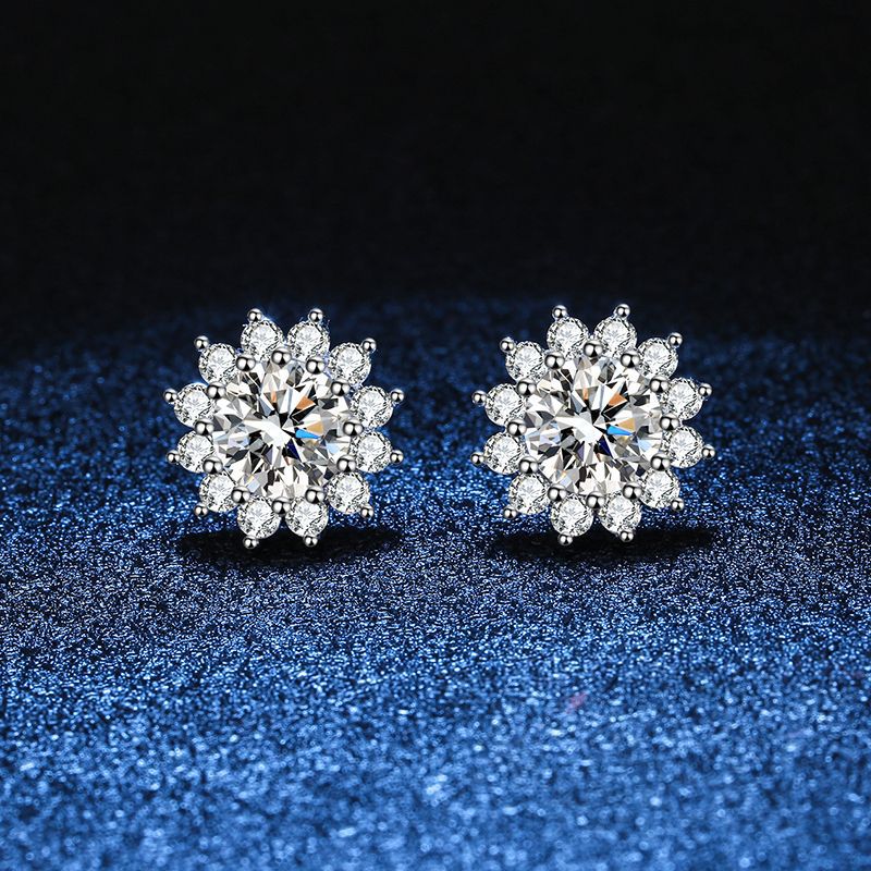 {
  "Bling Jewelrys": "ブリングジュエリー",
  "BLOOMING SUNFLOWER MOISSANITE STUD EARRINGS": "ブルーミングサンフラワー モアサナイト スタッドピアス"
}