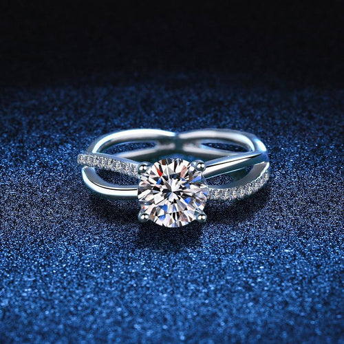 {
  "Bling Jewelrys": "ブリング・ジュエリー",
  "ELEGANT 4-PRONG CROSSOVER MOISSANITE ENGAGEMENT RING": "エレガント 4本爪 クロスオーバー モアサナイト 婚約指輪"
}
